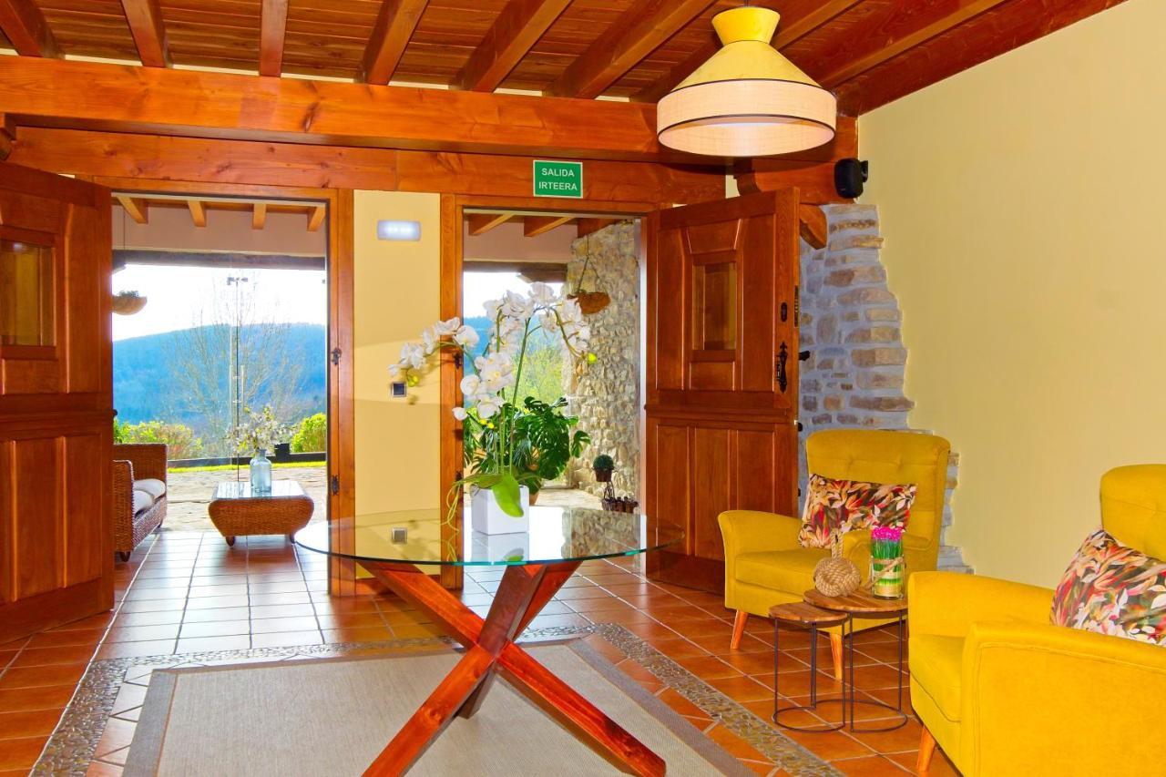 Aparthotel Rural Atxurra 3*