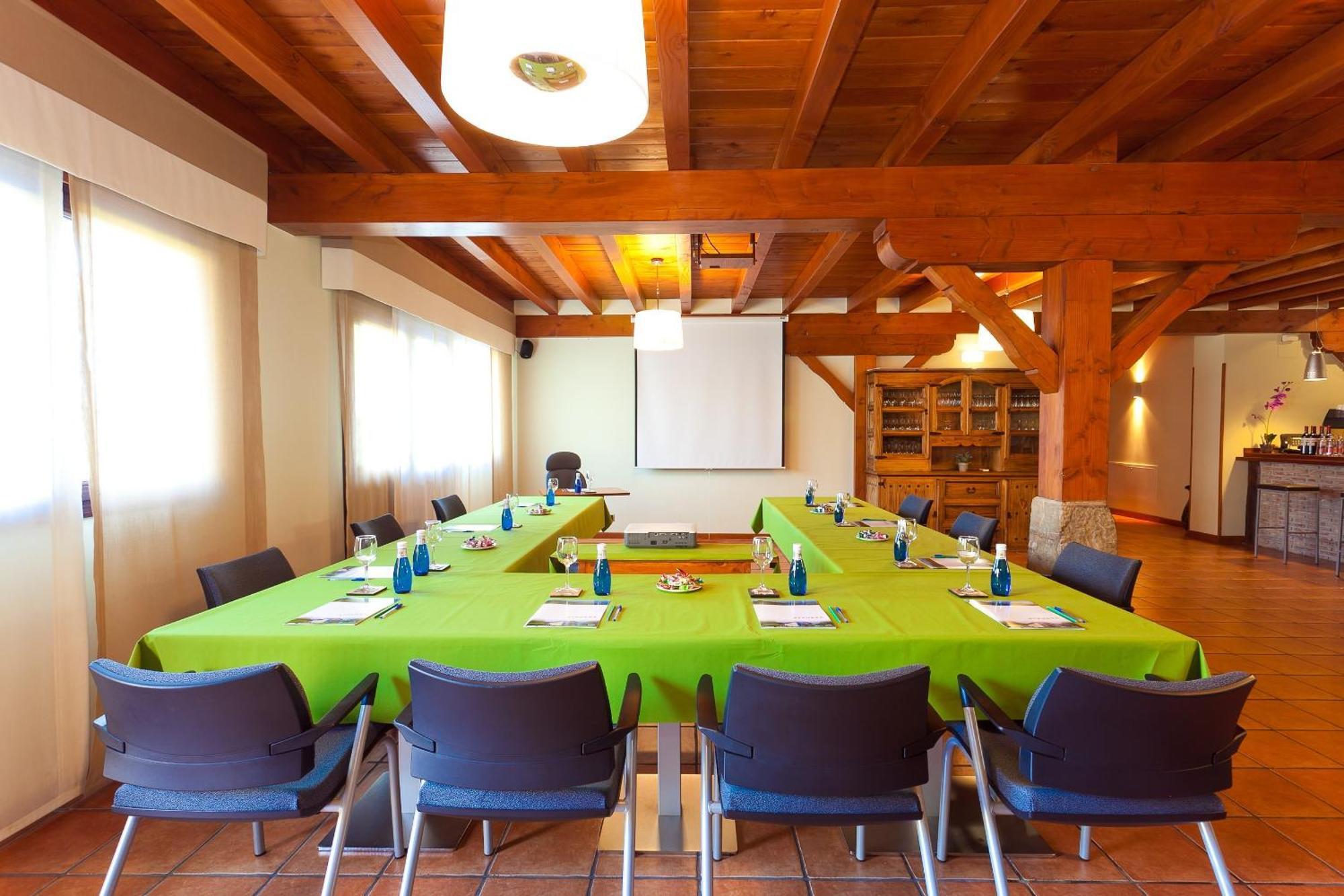 Rural Atxurra Apartahotel Bermeo
