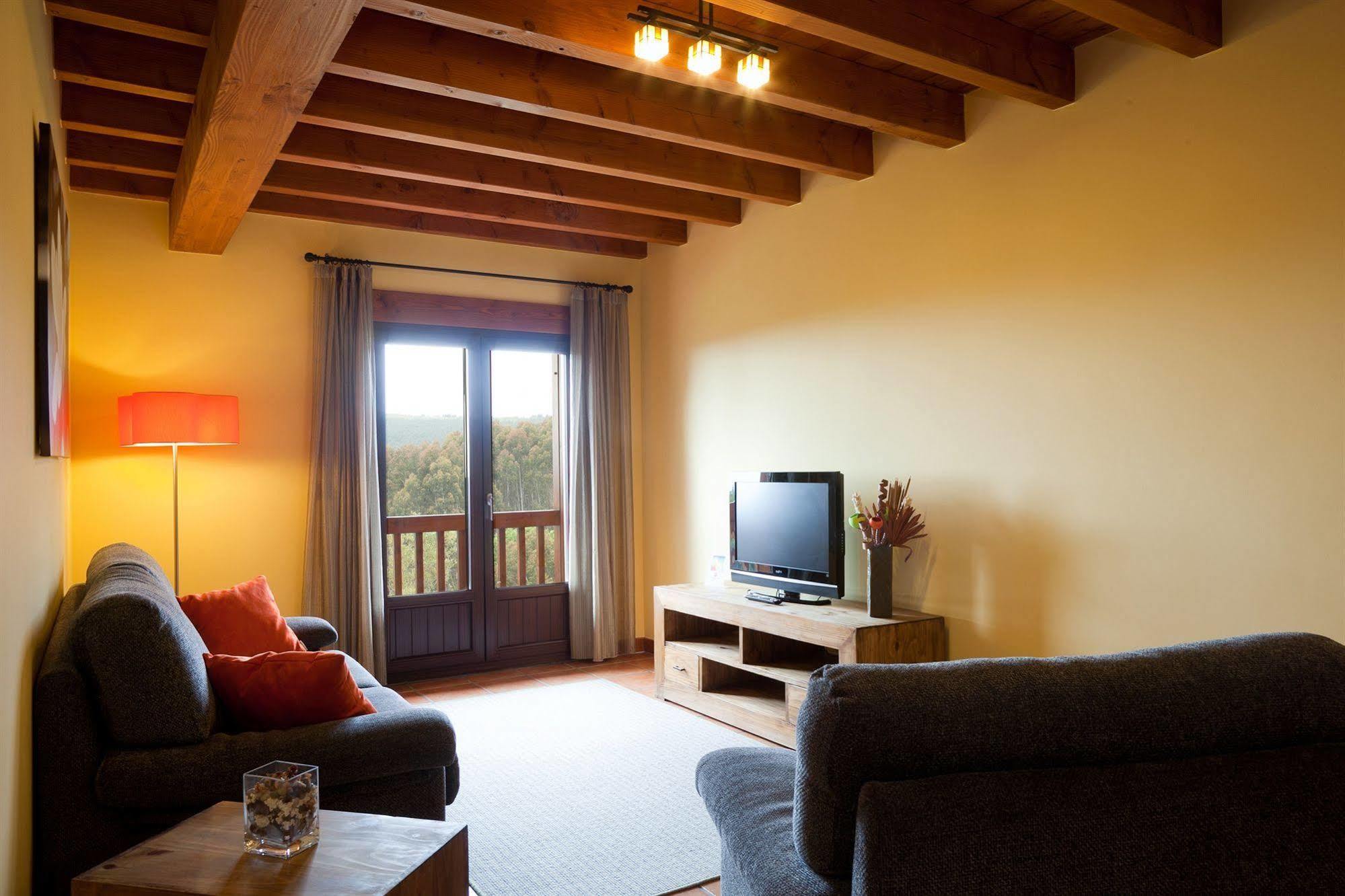 Rural Atxurra Apartahotel Bermeo